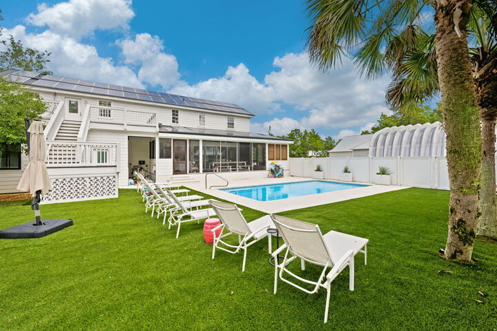Property Photo:  165 Mason Avenue  FL 32459 