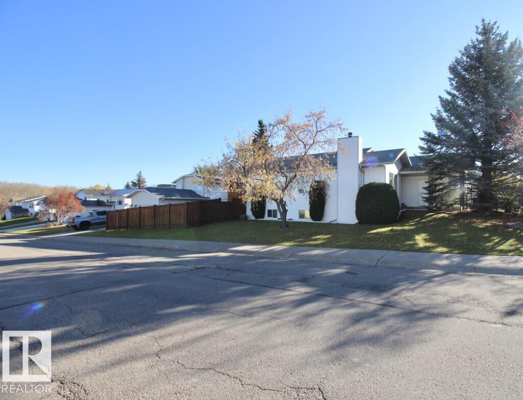 Property Photo: 4022 53 Avenue AB T9M 1P3