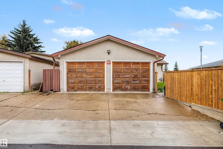 Property Photo:  7336 147 Avenue NW  AB T5C 2T2 
