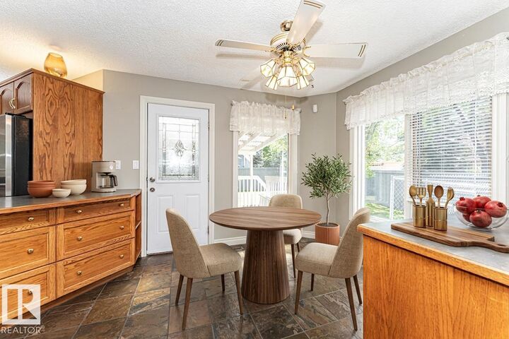 Property Photo:  221 Ockenden Place NW  AB T6R 1K5 
