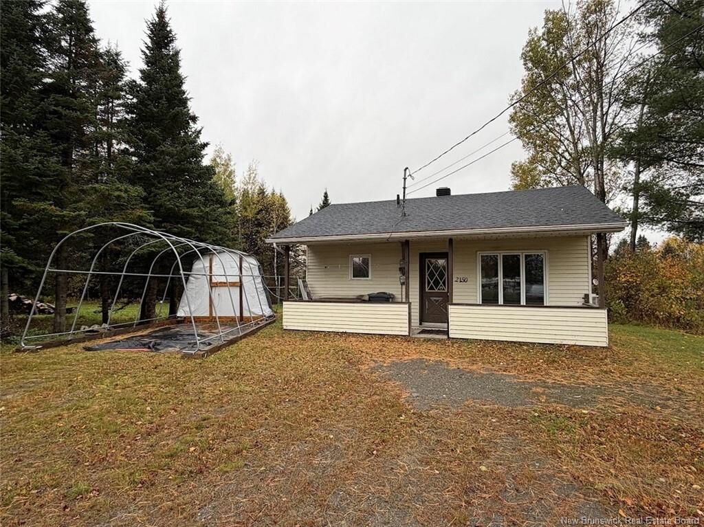 Property Photo: 2150 Commerciale Street NB E7A 1B4
