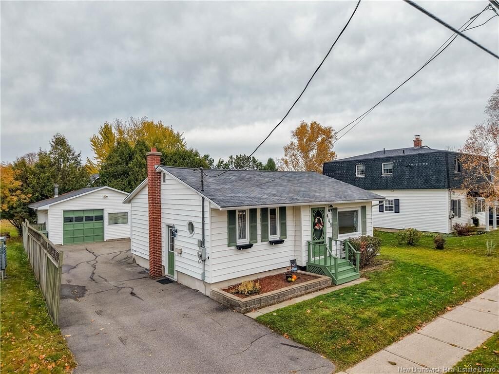 Photo de la propriété:  449 Canada Street  NB E3A 4A8 