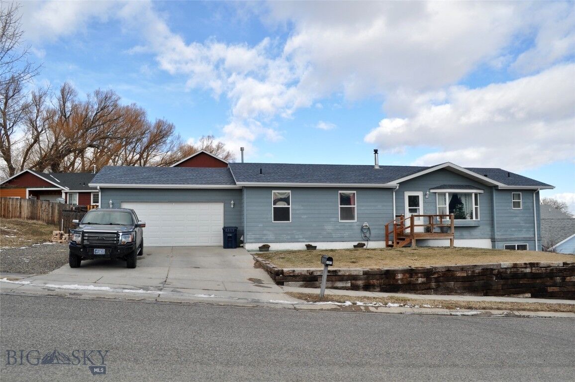 Property Photo: 1305 Emigrant Lane MT 59047