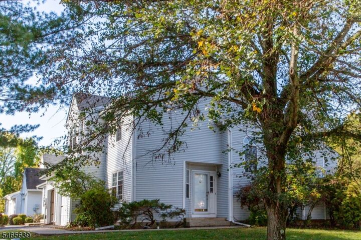 Property Photo:  3 Munsee Trl  NJ 08876 