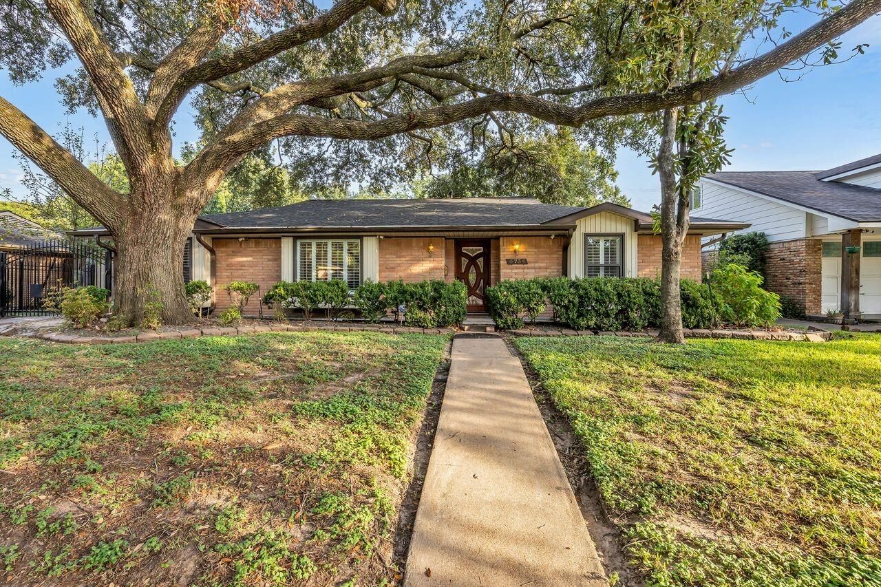 Property Photo: 5734 Sanford Road TX 77096