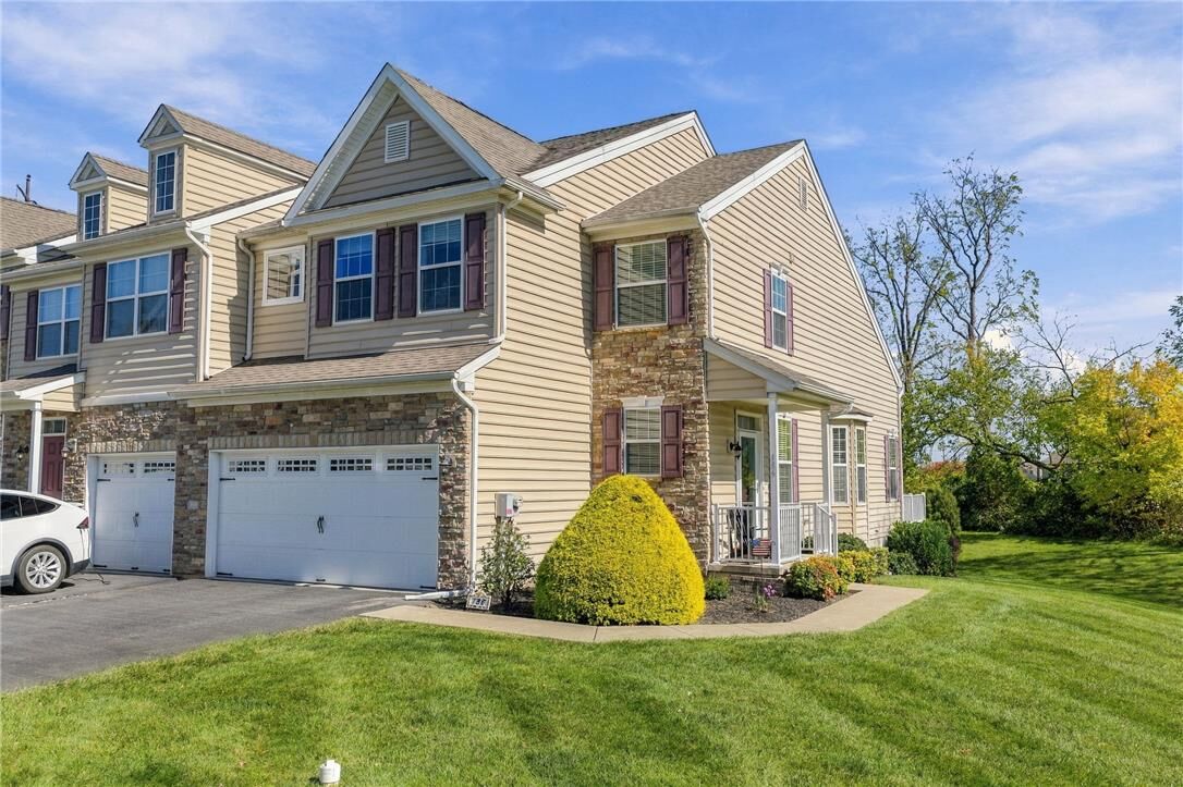 Property Photo:  186 Redclover Lane  PA 18104 
