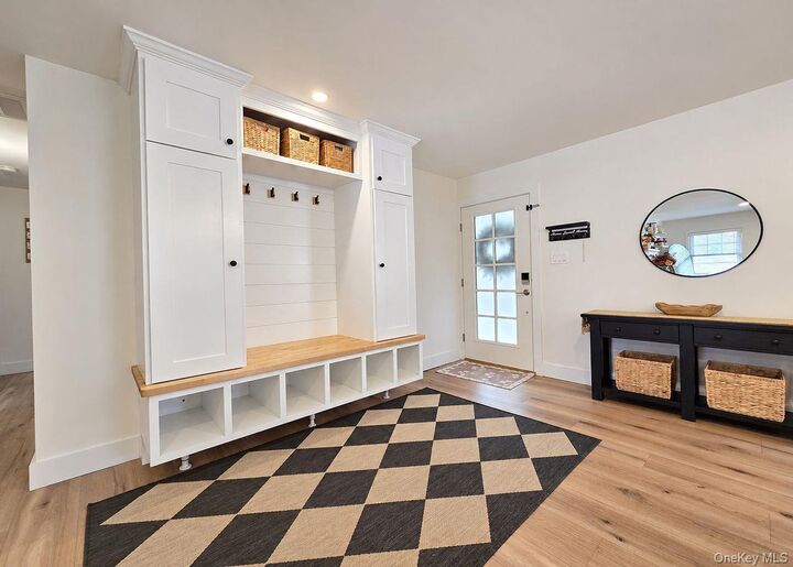 Property Photo:  25 Stratton Lane  NY 11790 