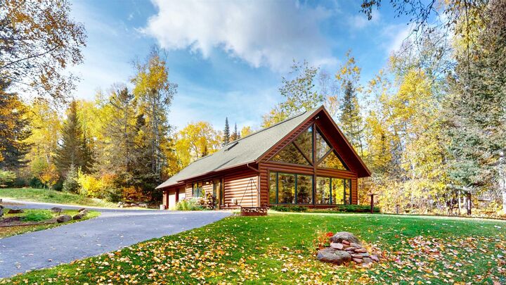 Property Photo: 425 South Shore Dr MN 55604