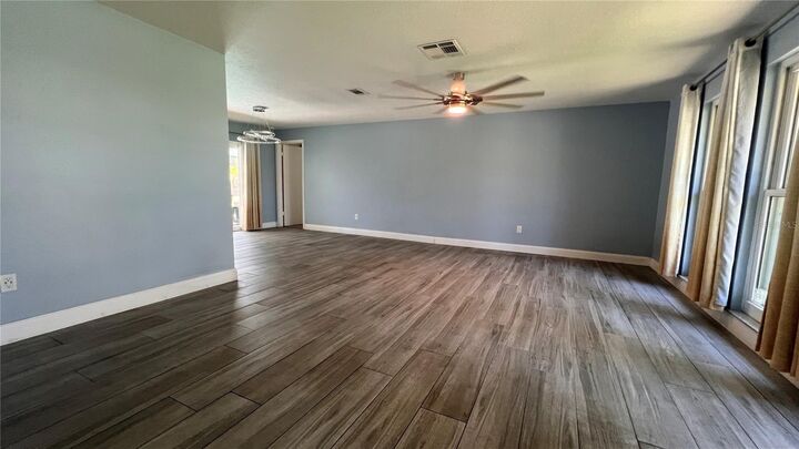 Property Photo: 10007 Linden Place Drive FL 33776