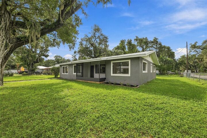 Property Photo:  1717 8th Street W  FL 34221 