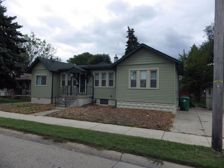 Property Photo:  16324 E 10 Mile Road  MI 48021 