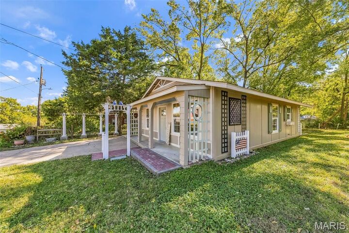 Property Photo:  415 Montgomery Street  MO 63301 