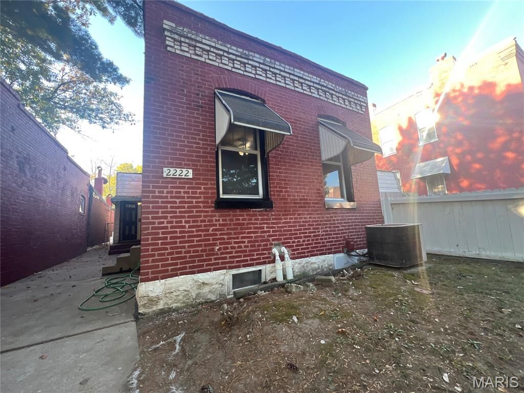 Property Photo: 2222 Montana Street MO 63118
