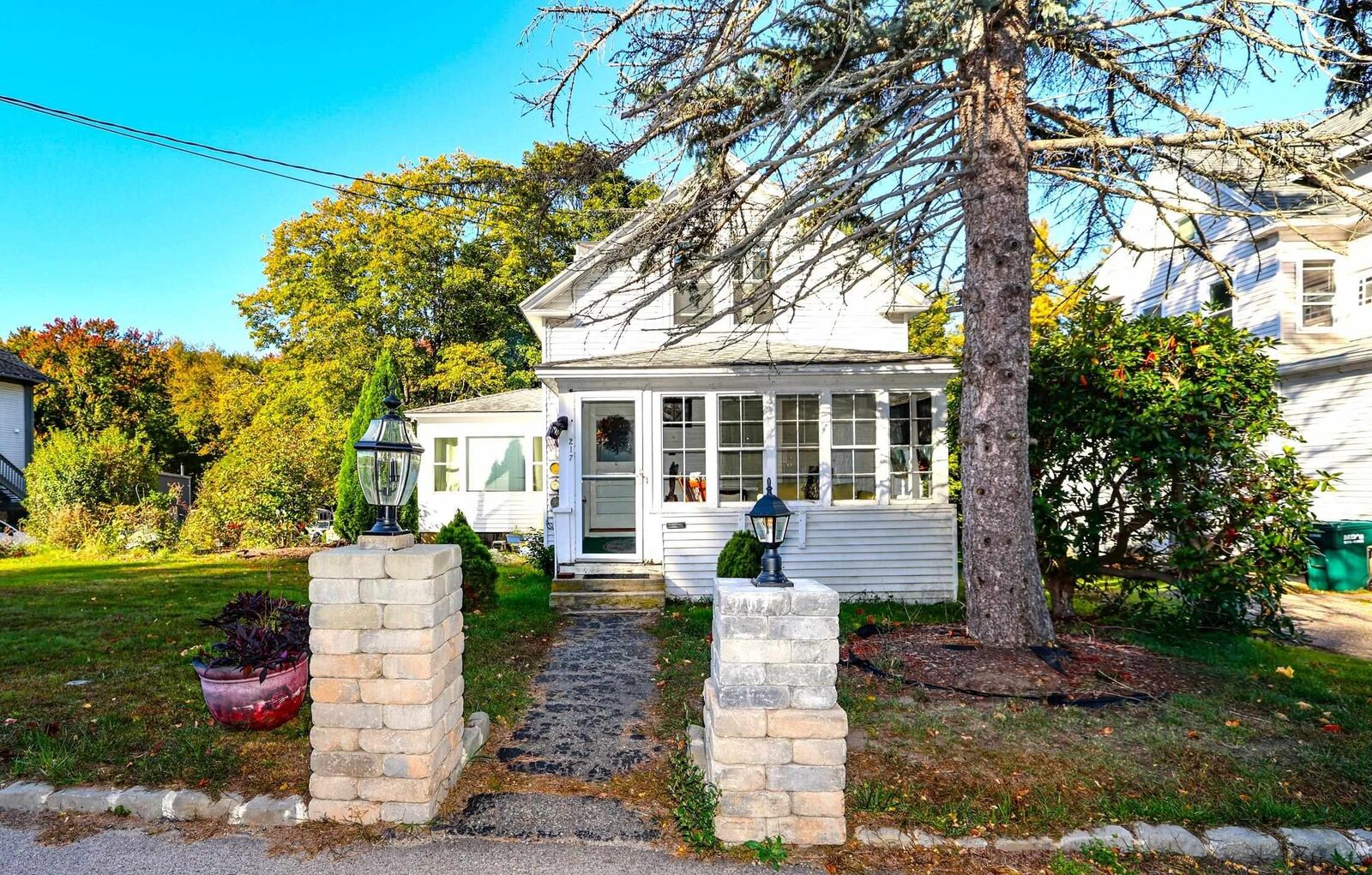 Property Photo: 217 South Street NH 03055
