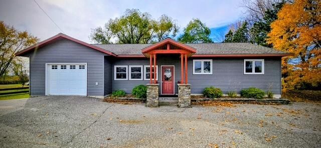 Property Photo:  117 Memorial Drive NW  MN 56339 