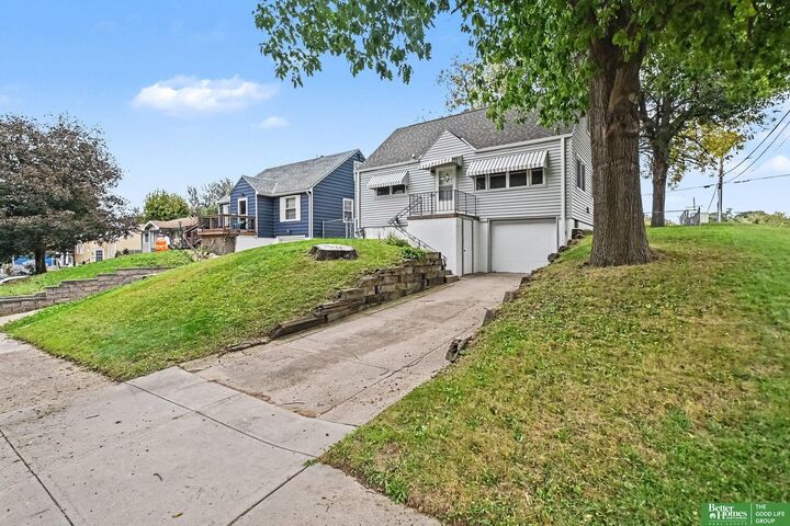 Property Photo:  1947 S 49 Street  NE 68106 