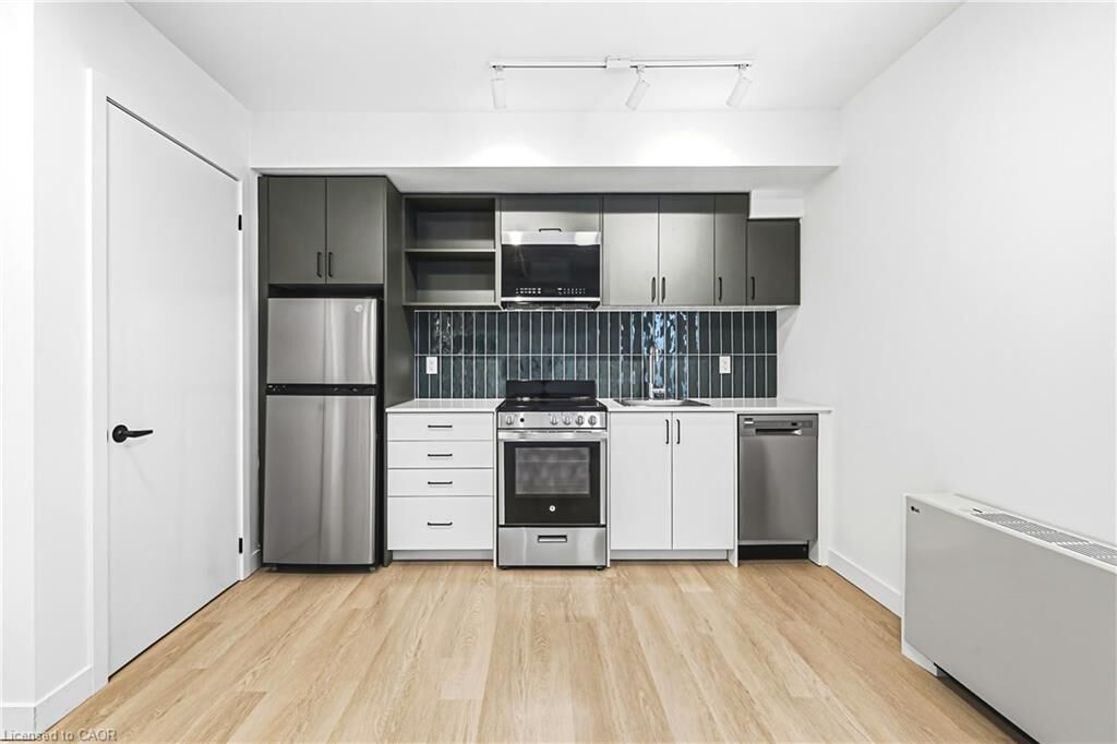 Property Photo:  325 James Street S 306  ON L8P 3B7 
