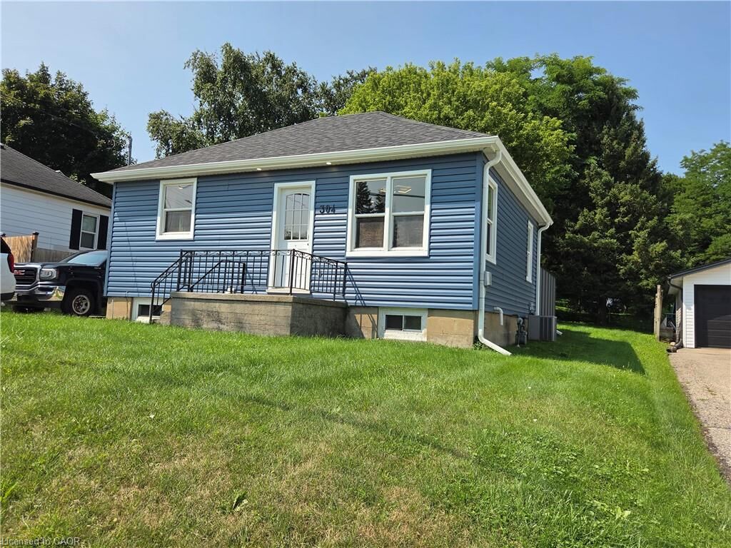 Property Photo:  304 Mill Street  ON N4S 2X5 