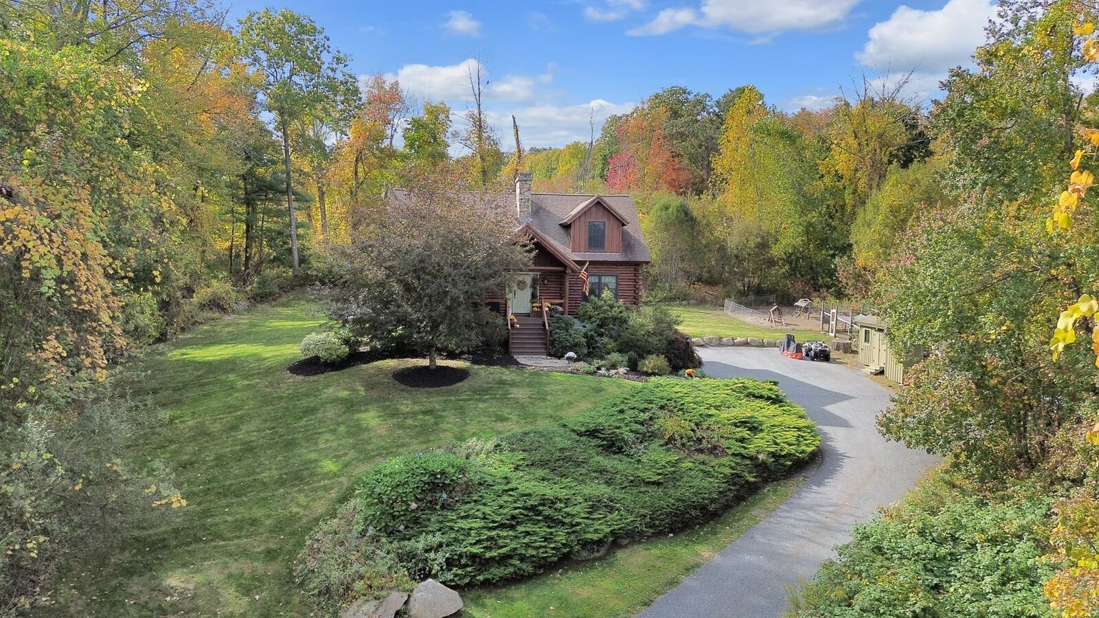 Property Photo:  55 Fiske Mill Rd  MA 01568 