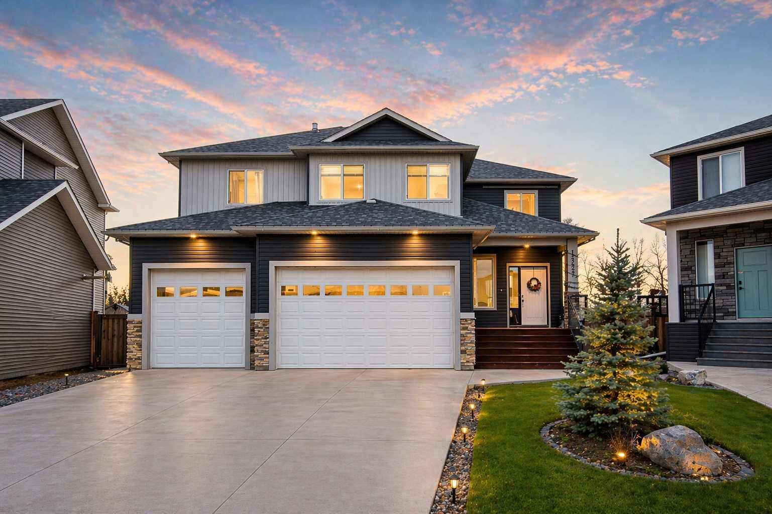 Property Photo:  13522 104A Street  AB T8V 6K9 