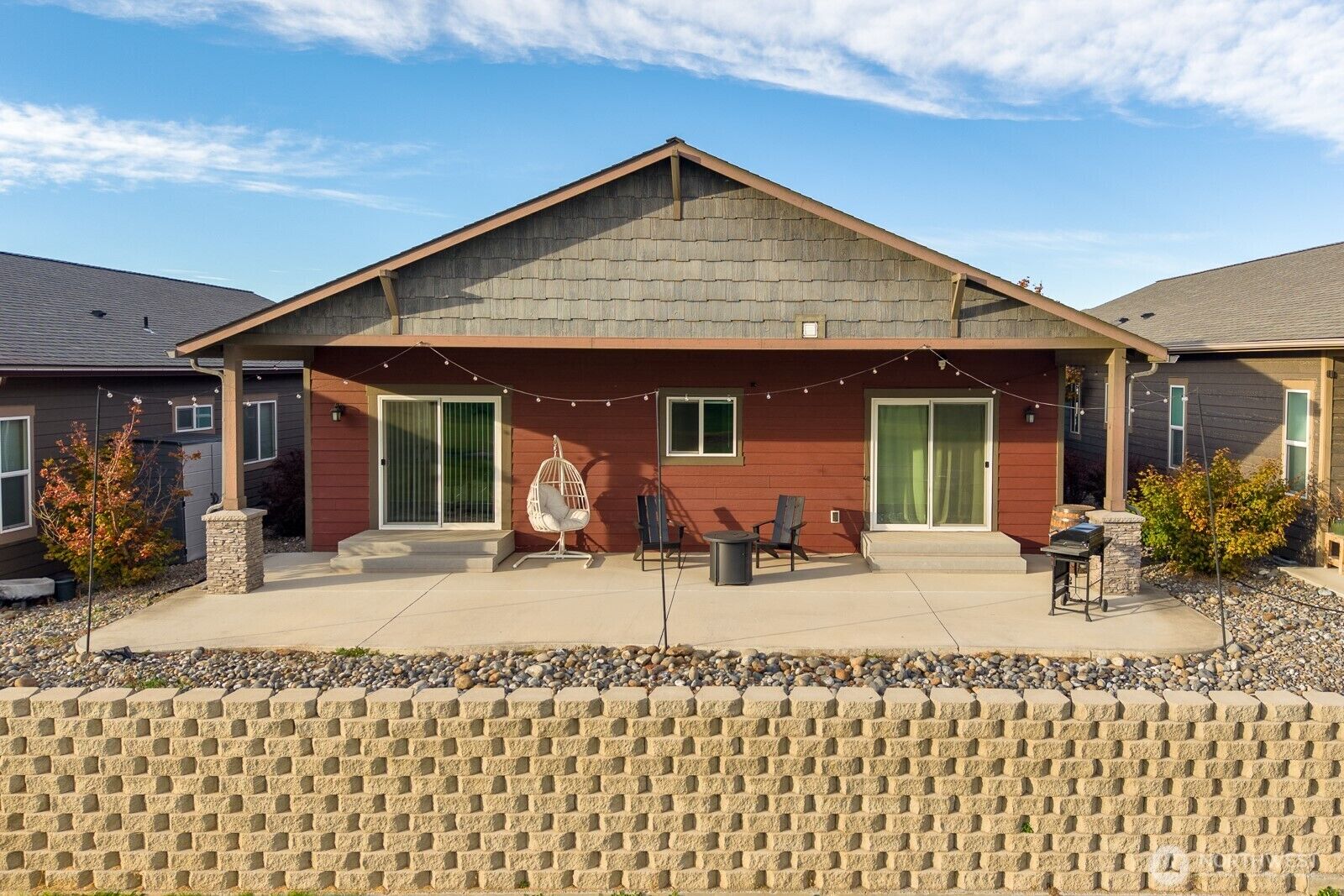 Property Photo: 6097 Murray Way WA 98837