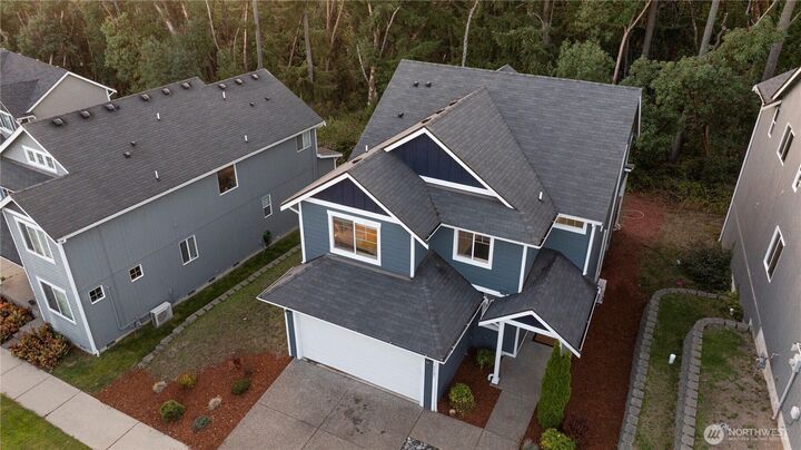 Property Photo:  2305  Seringa Avenue  WA 98310 