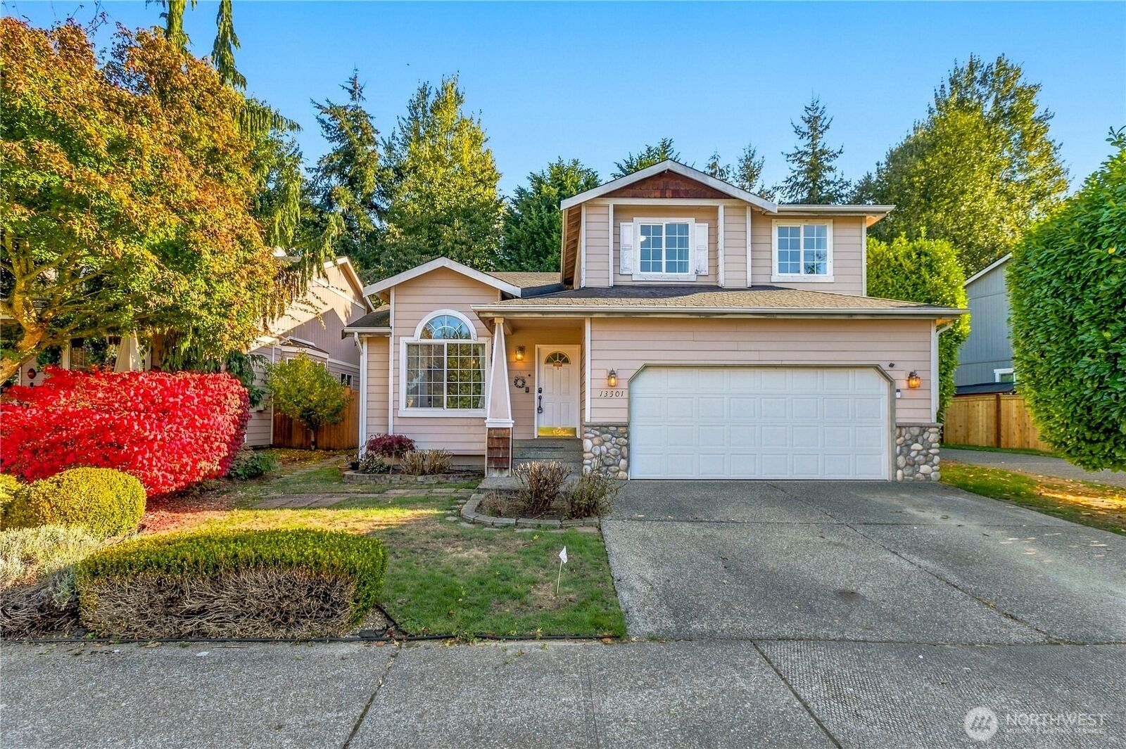 Property Photo: 13501 43rd Avenue SE WA 98012