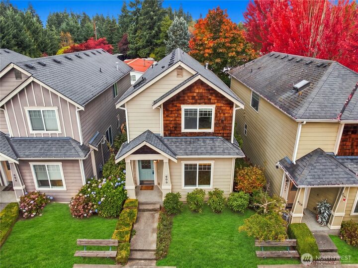 Property Photo:  906  116th Place SE 3  WA 98208 