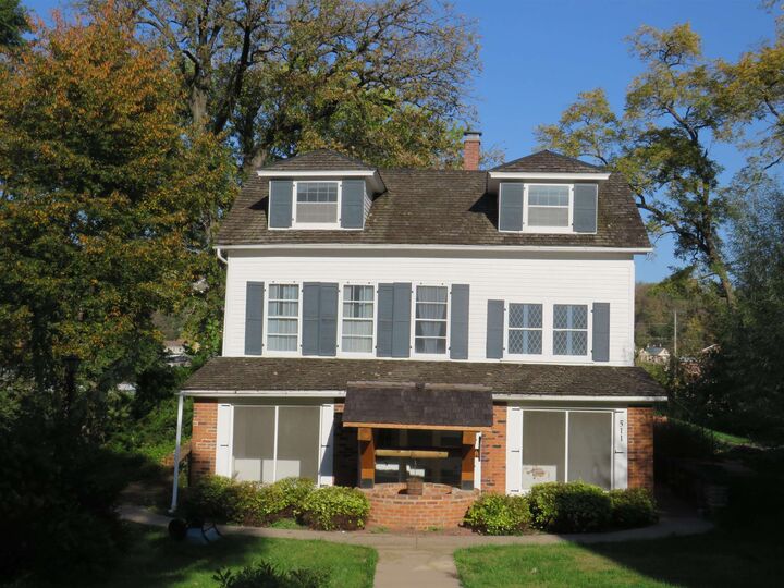 Property Photo: 511 Park Avenue IL 61036