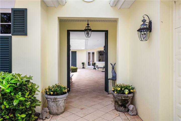 Property Photo:  2131 Sea Mist Court  FL 32963 