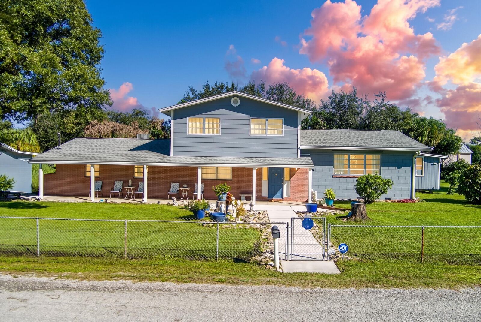 Property Photo:  3306 Meadow Lane  FL 34947 