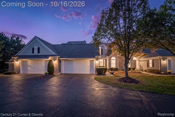 Property Photo: 16592 Lyonhurst Circle N MI 48168
