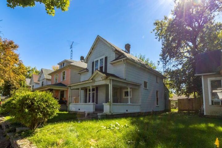Property Photo:  2015 Glen Court  IN 47374 