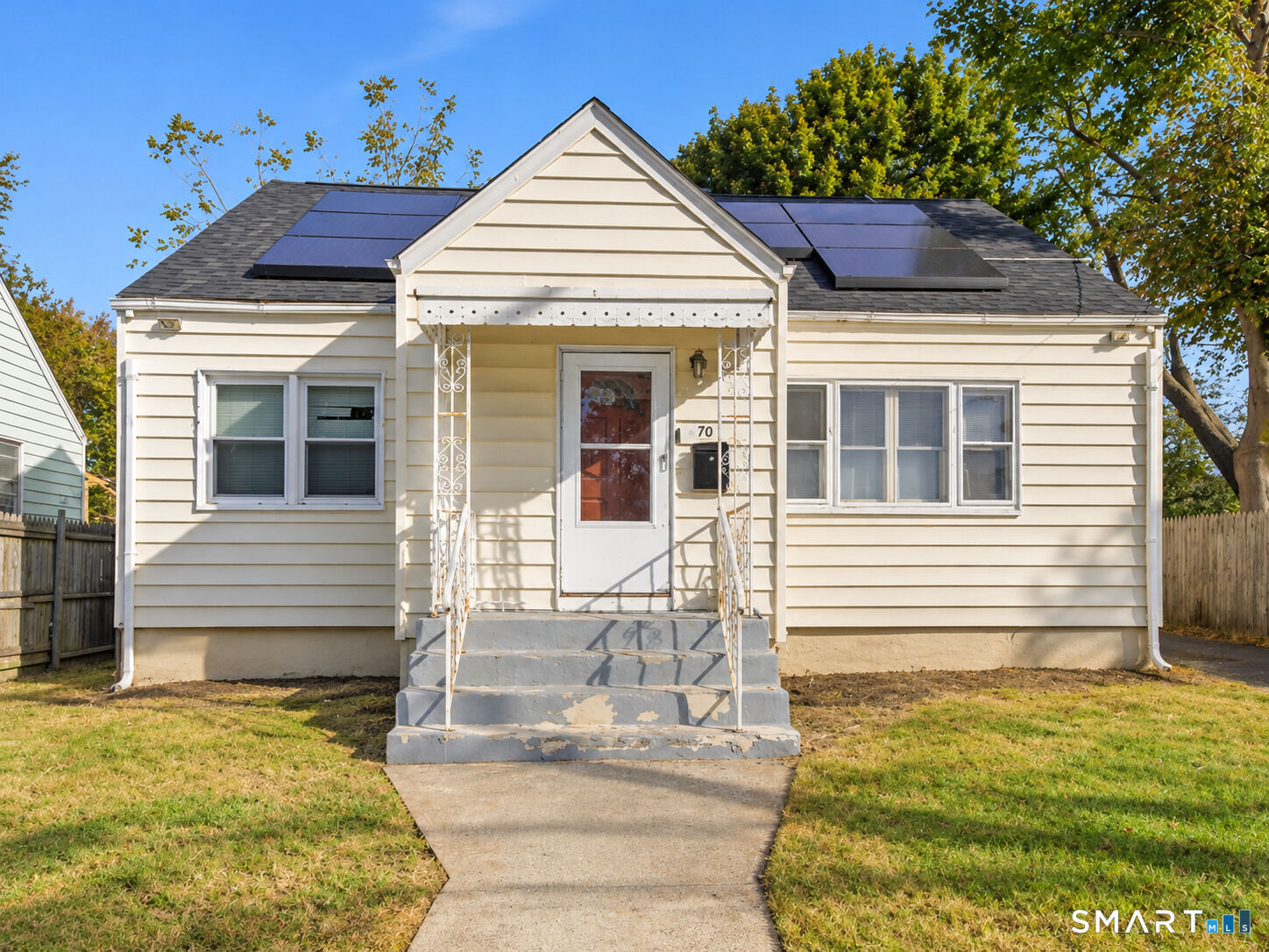 Property Photo:  70 Trumbull Avenue  CT 06606 