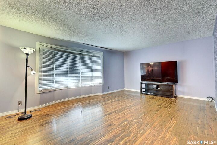 Property Photo:  88 Selby Crescent  SK S4T 6W1 