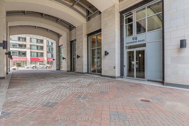 Property Photo:  98 Richmond Road 504  ON K1Z 0B2 