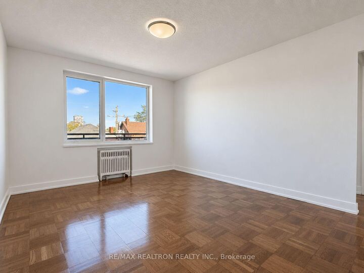 Property Photo:  990 Avenue Road 310  ON M5P 2K8 