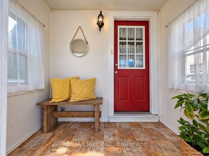 Property Photo:  152 Victoria Street N  ON L1A 3N1 