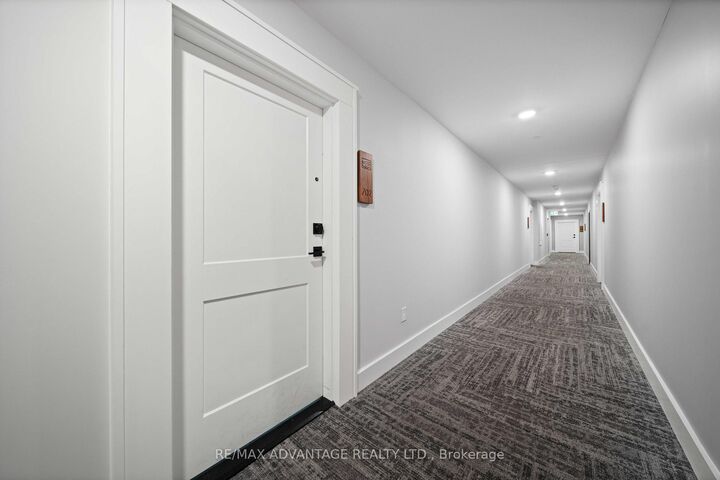Property Photo: 480 Callaway Road 702 ON N6G 0Z3