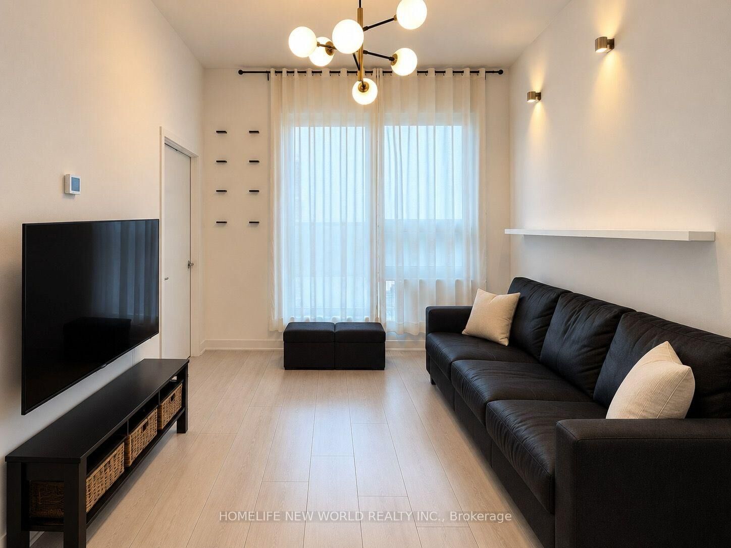 Property Photo:  