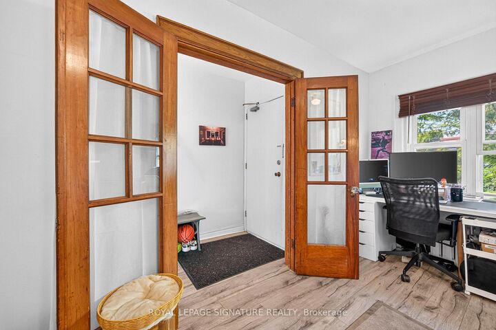 Property Photo:  387 Leslie Street Main  ON M4M 3E3 