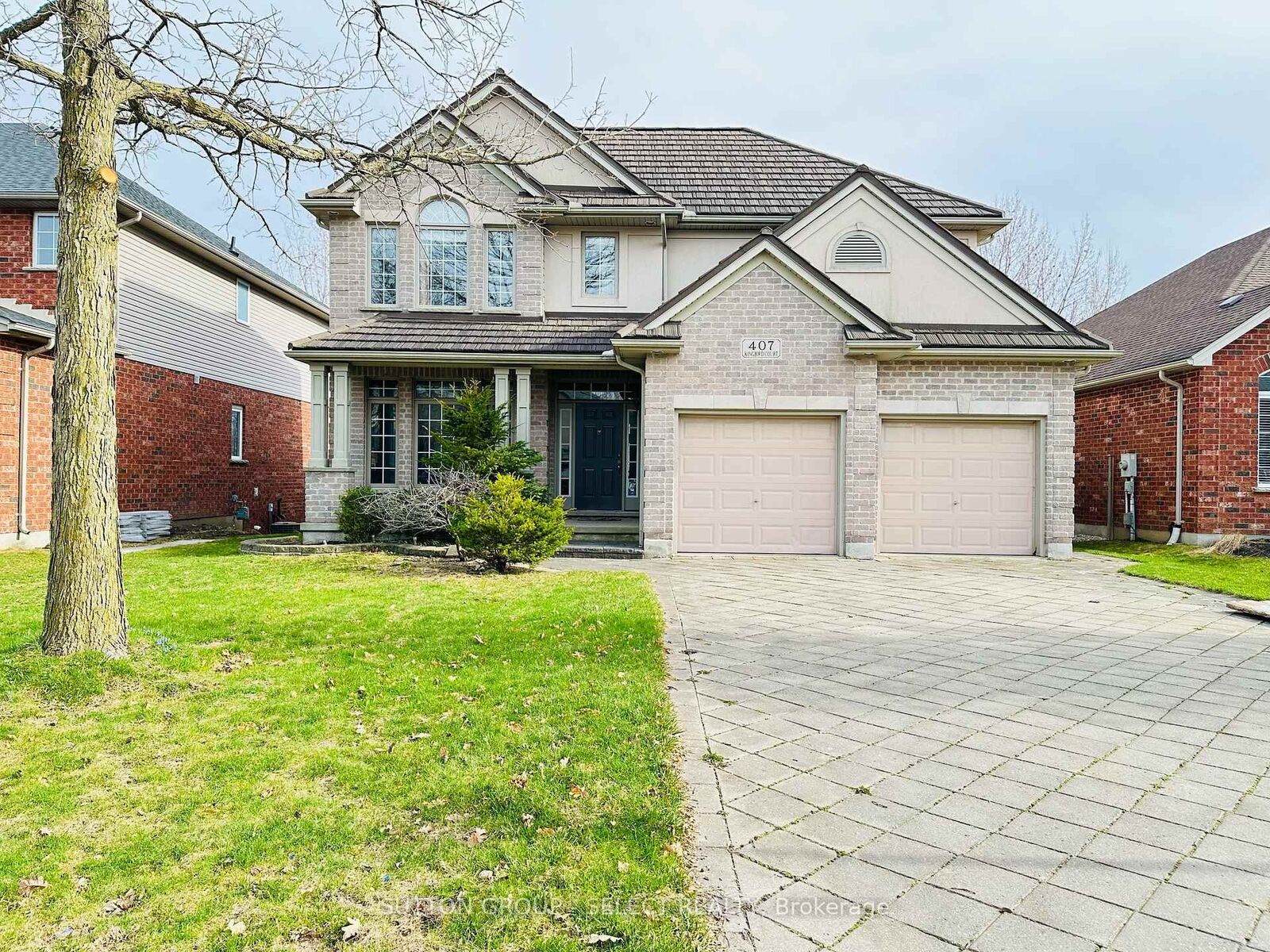 Property Photo:  407 Kingbird Court  ON N5X 4H6 
