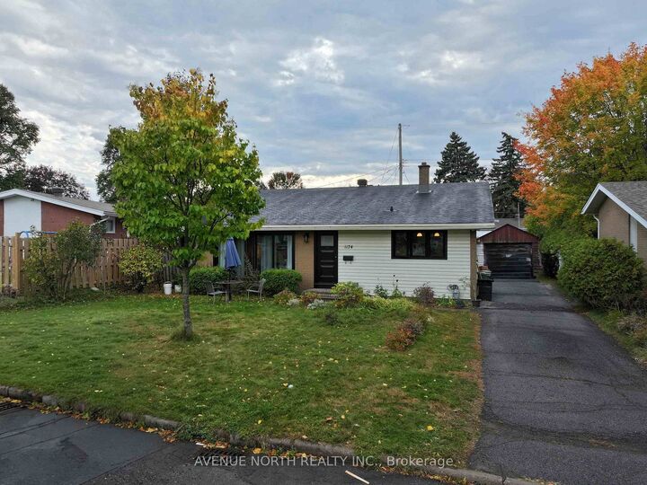 Property Photo: 1174 Maybank Street ON K2C 2W6