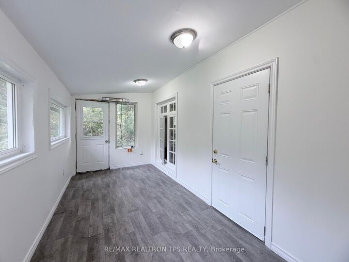 Property Photo:  54 Lawson Road 3  ON L1E 2K3 