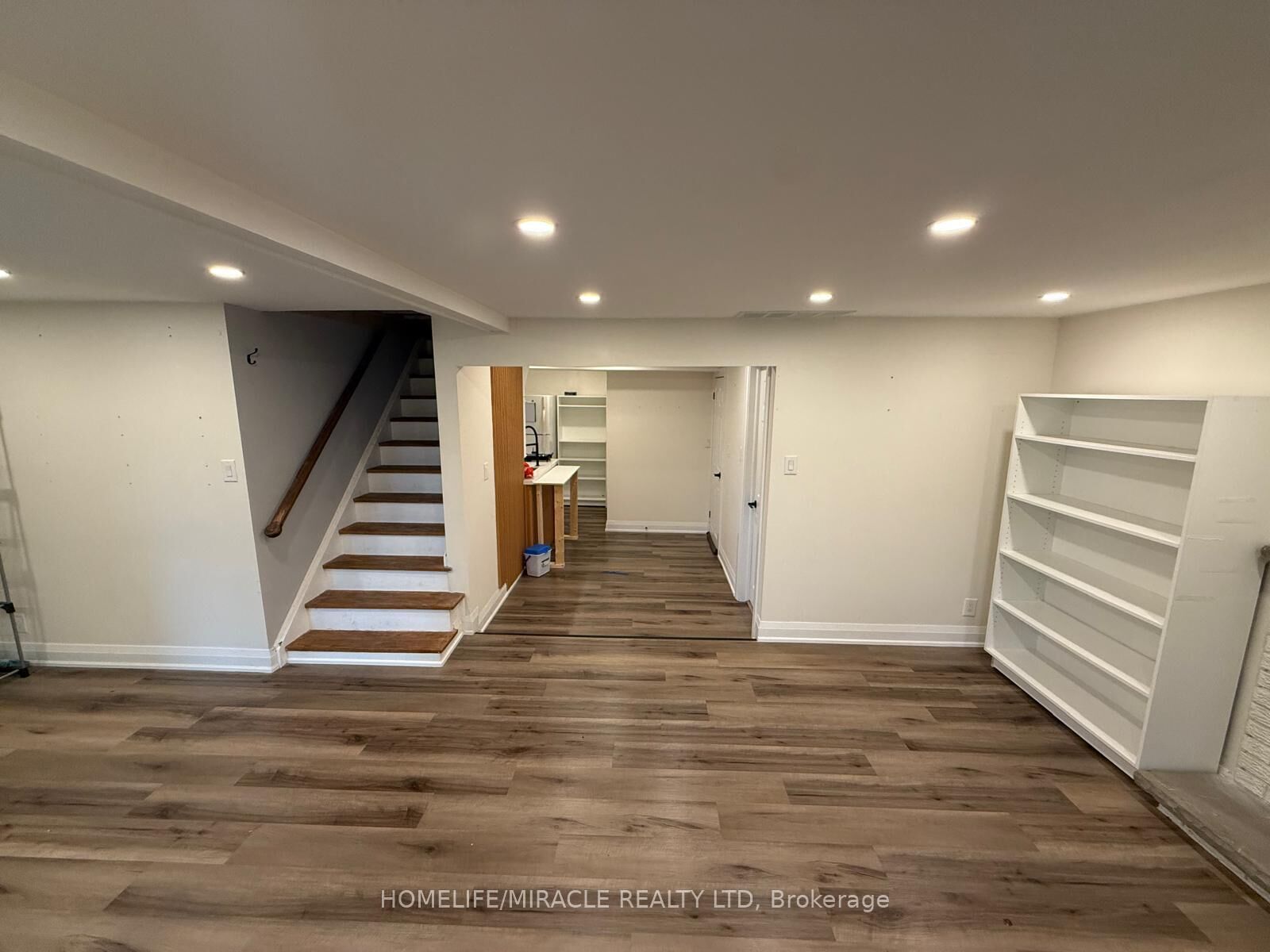 Property Photo: 838 Grace Street Bsmt ON L3Y 2L7