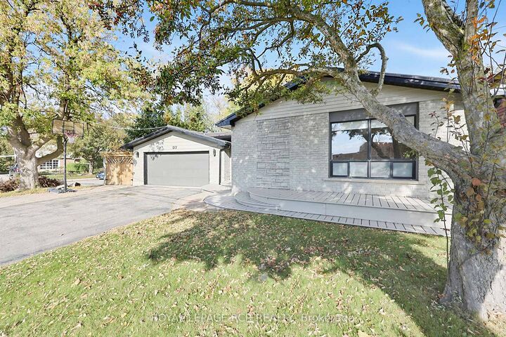 Property Photo:  177 King Street S  ON L9R 0A9 
