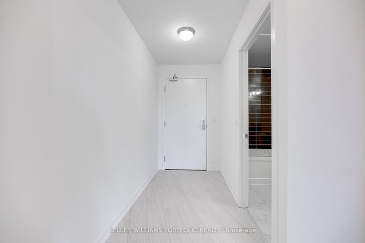 Property Photo:  49 East Liberty Street 204  ON M6K 0B2 