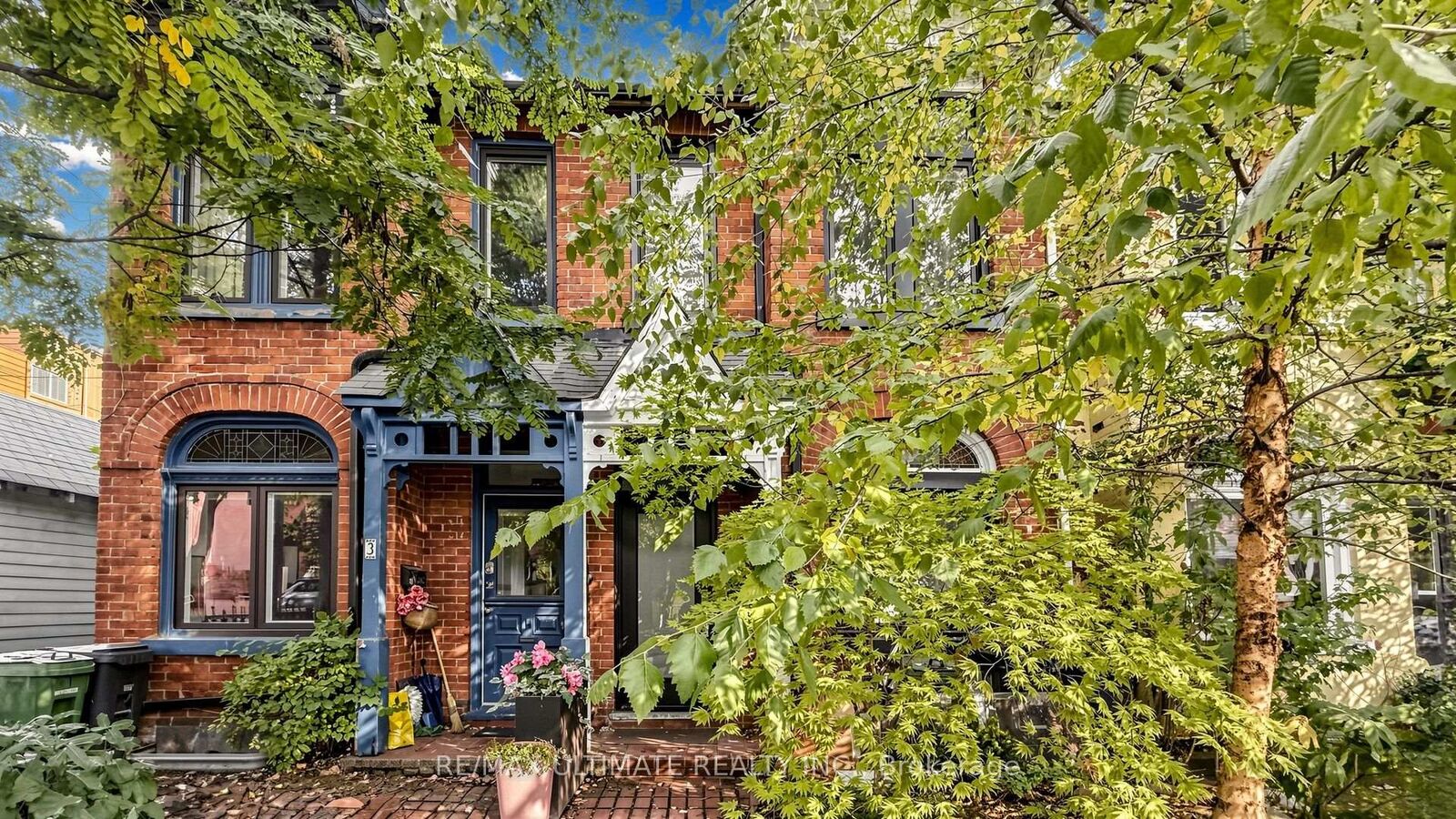 Property Photo:  5 Collahie Street  ON M6J 1T6 