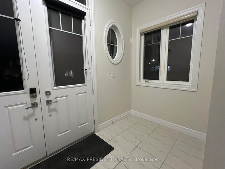 Property Photo:  106 Greenwich Avenue  ON L8J 0L6 
