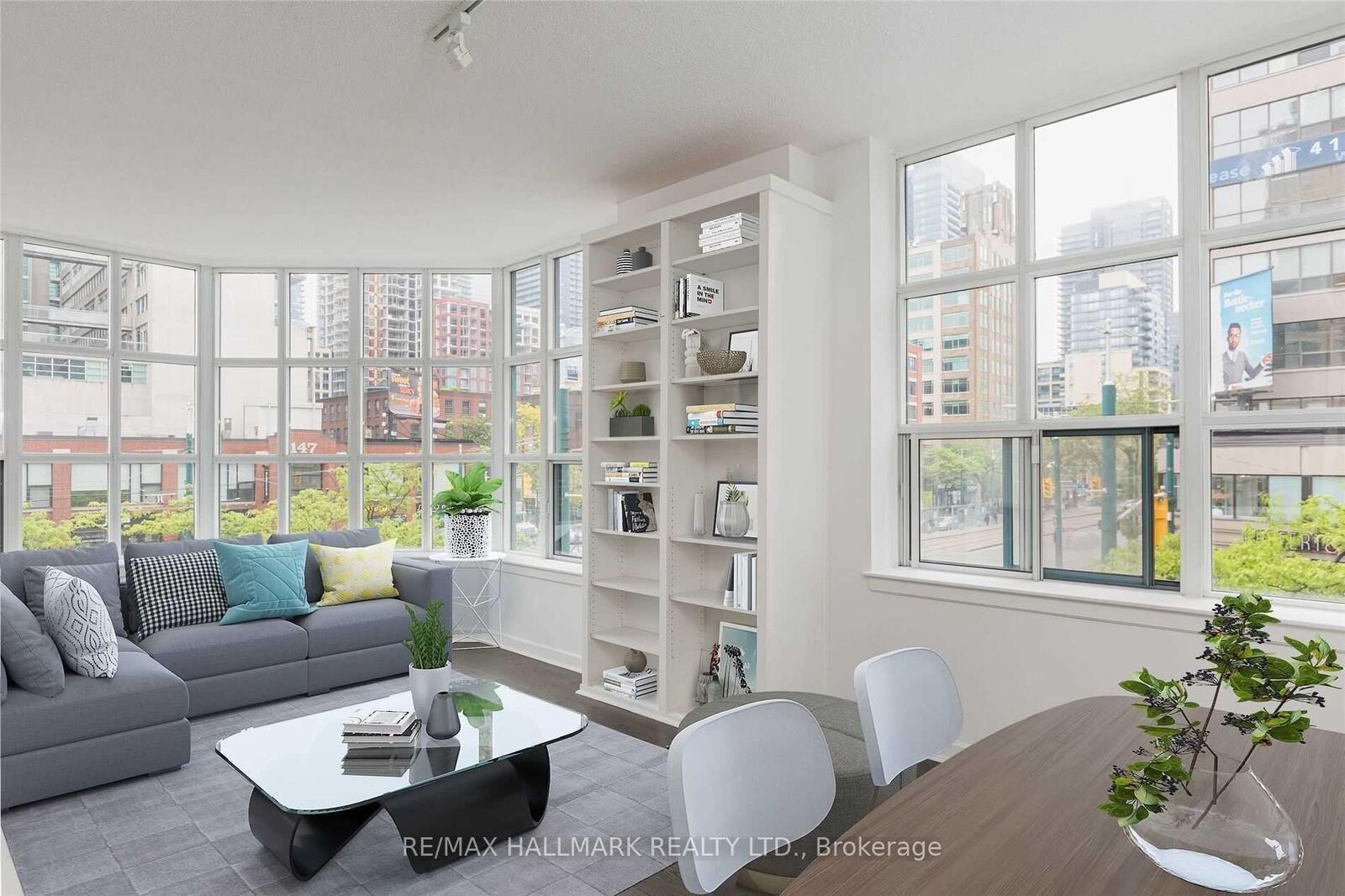 Property Photo:  438 Richmond Street W 215  ON M5V 3S6 